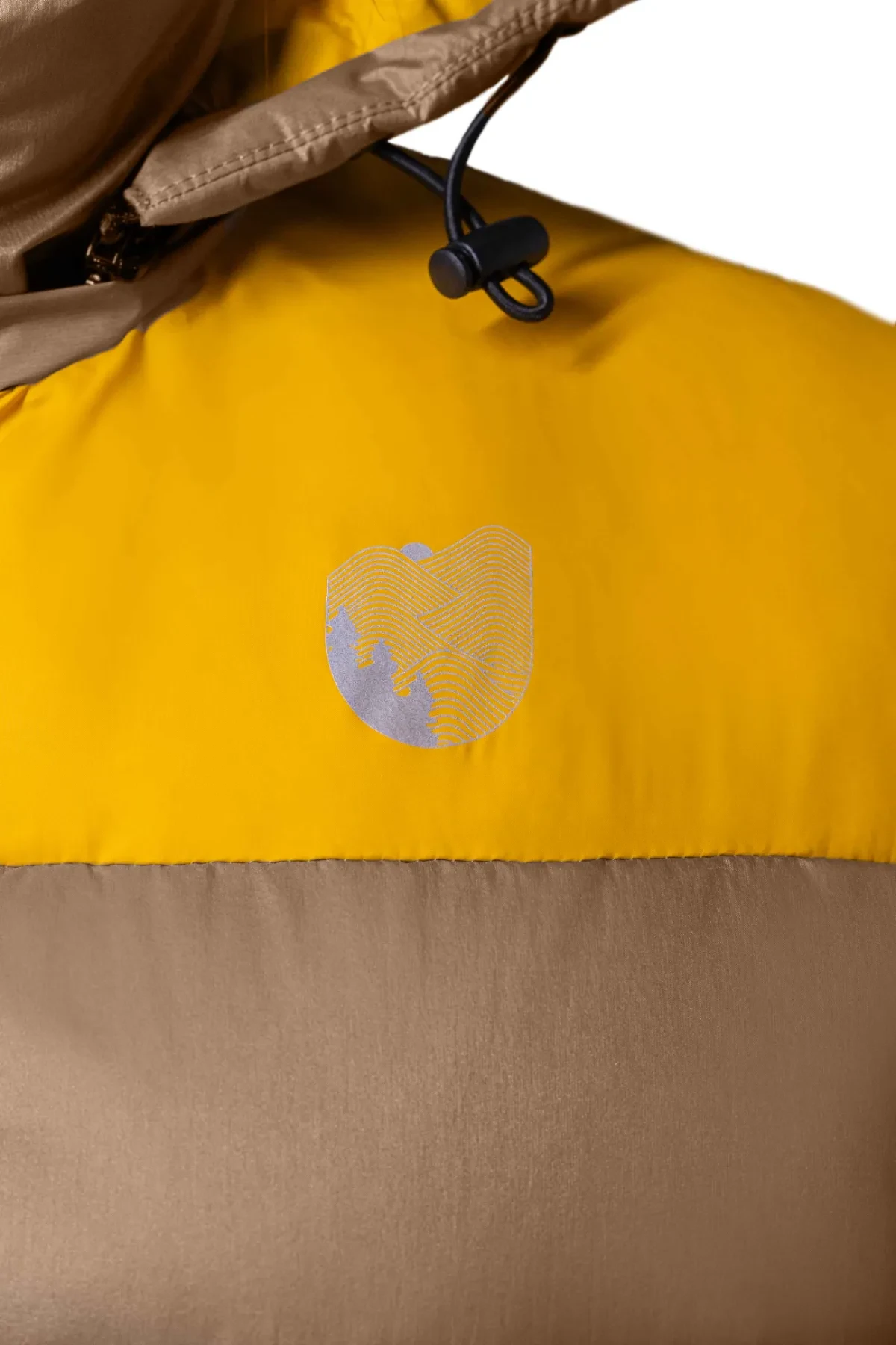 Thermochrome Color-Changing Ski Jacket — Warmth up to -10°C - View 4